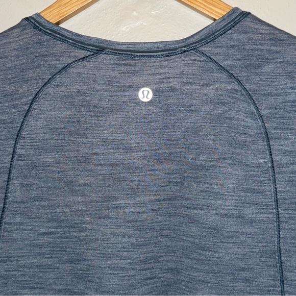 Lululemon Another Mile Short Sleeve T-shirt Women’s Size 6 - Picture 8 of 9